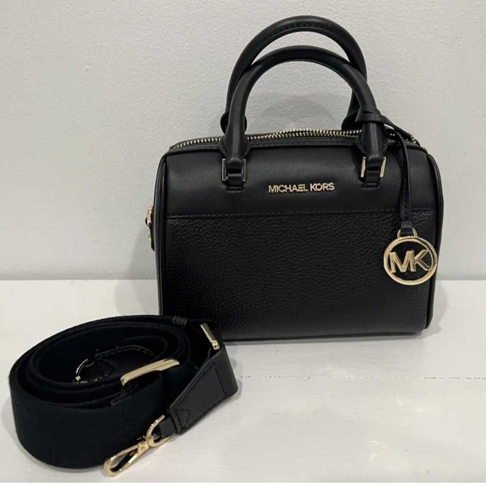 Brand new!!!!! Michael Kors Xs Duffle XBody